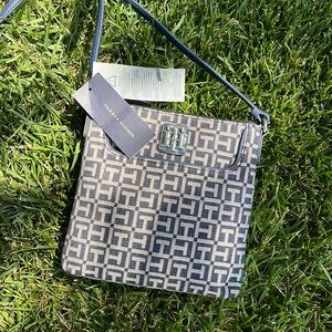 NWT Tommy Hilfiger Bag